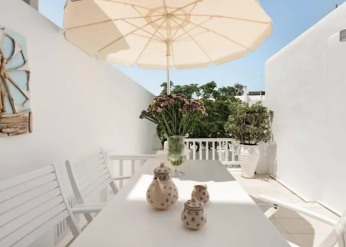 Ferienhaus Mykonian Marvel: A Tranquil Oasis In The Old Town! *