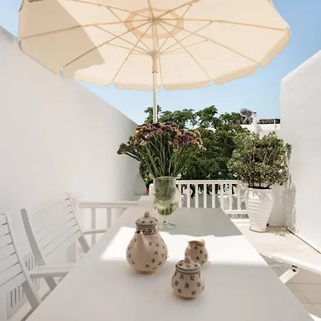 Casa vacanze Mykonian Marvel: A Tranquil Oasis In The Old Town! *