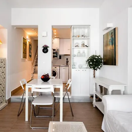 Casa vacanze Mykonian Marvel: A Tranquil Oasis In The Old Town! *